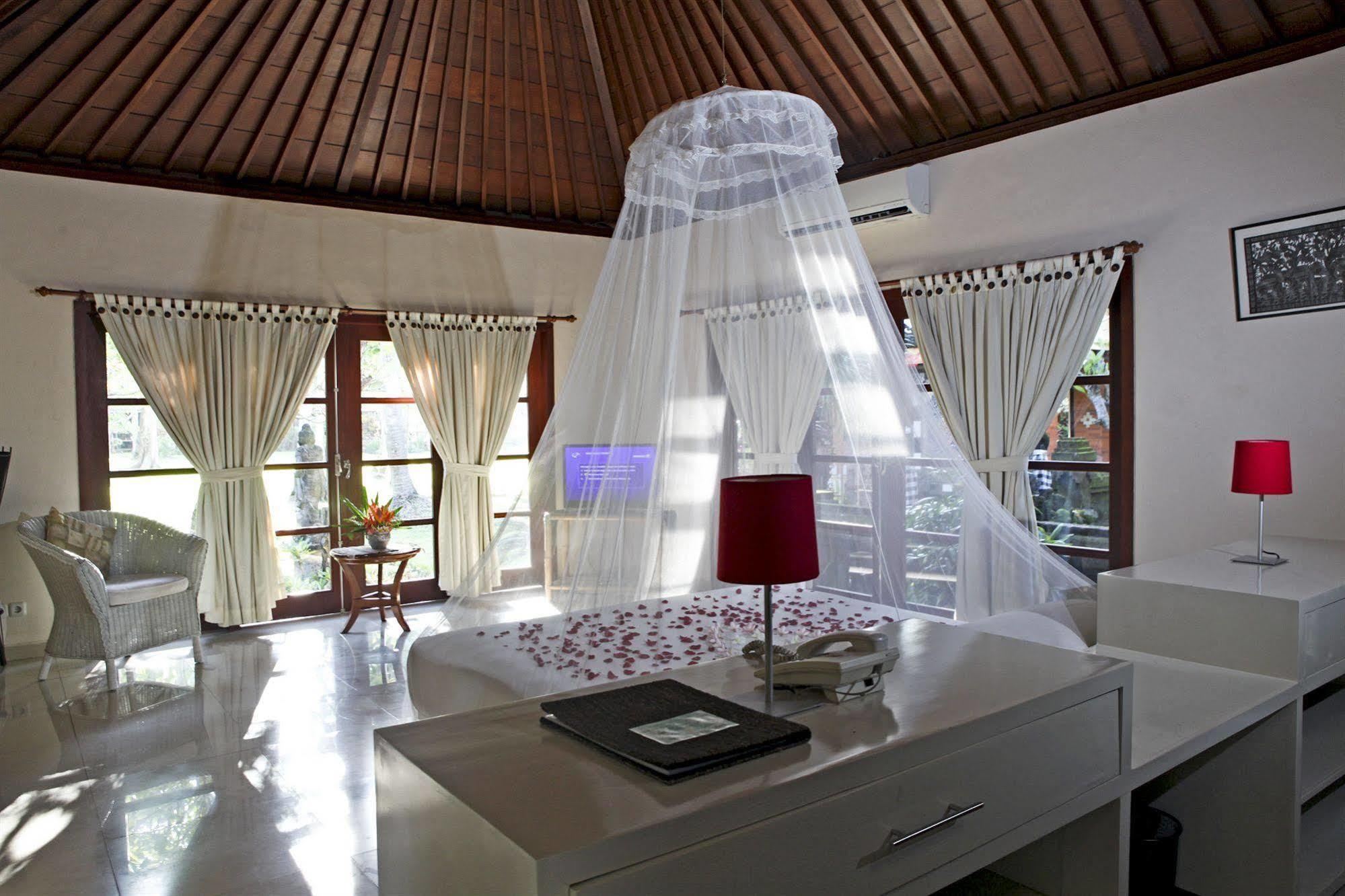 Natah Bale Villas Sanur Esterno foto