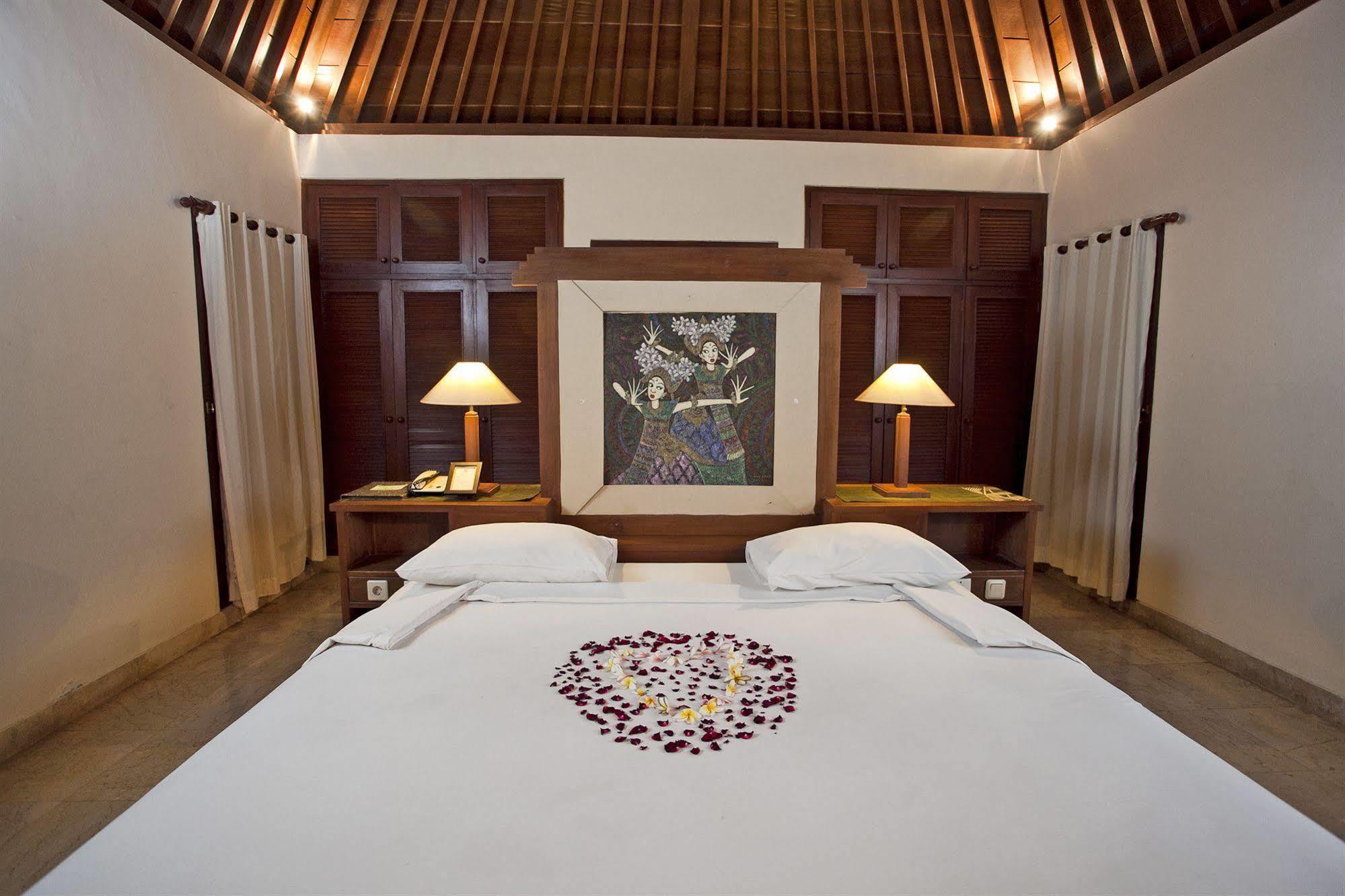 Natah Bale Villas Sanur Esterno foto