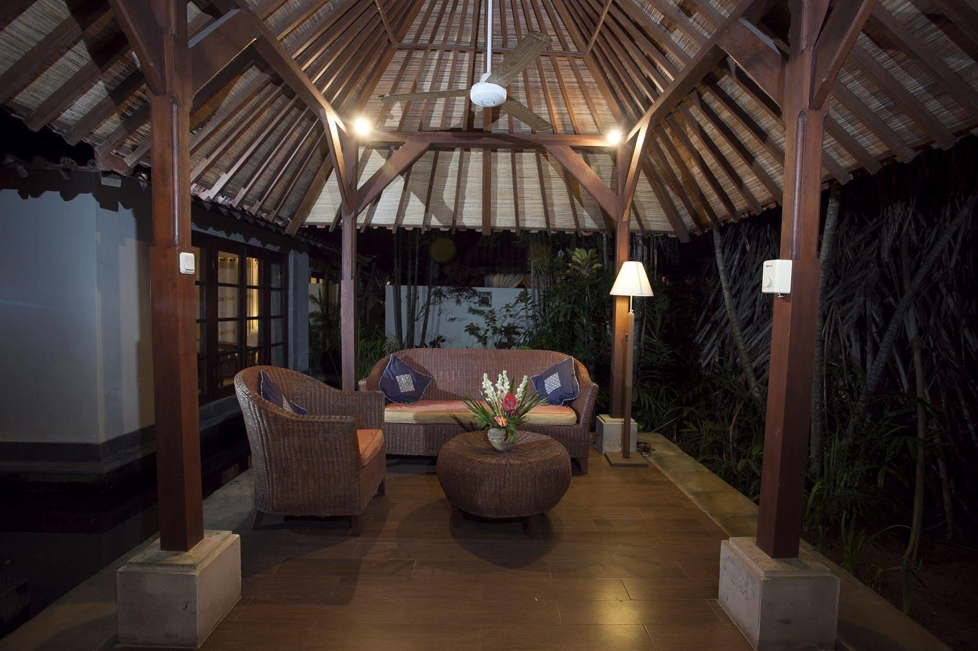 Natah Bale Villas Sanur Esterno foto