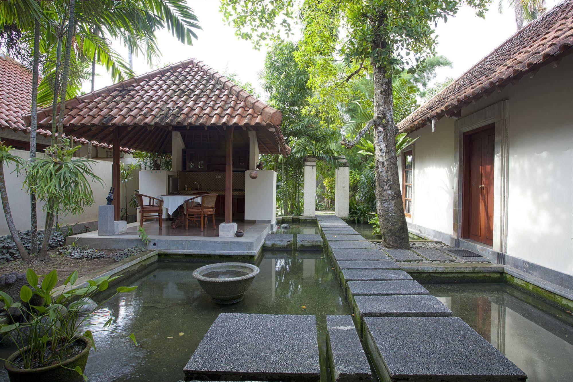 Natah Bale Villas Sanur Esterno foto