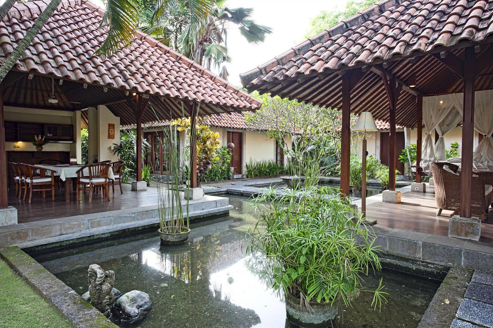 Natah Bale Villas Sanur Esterno foto